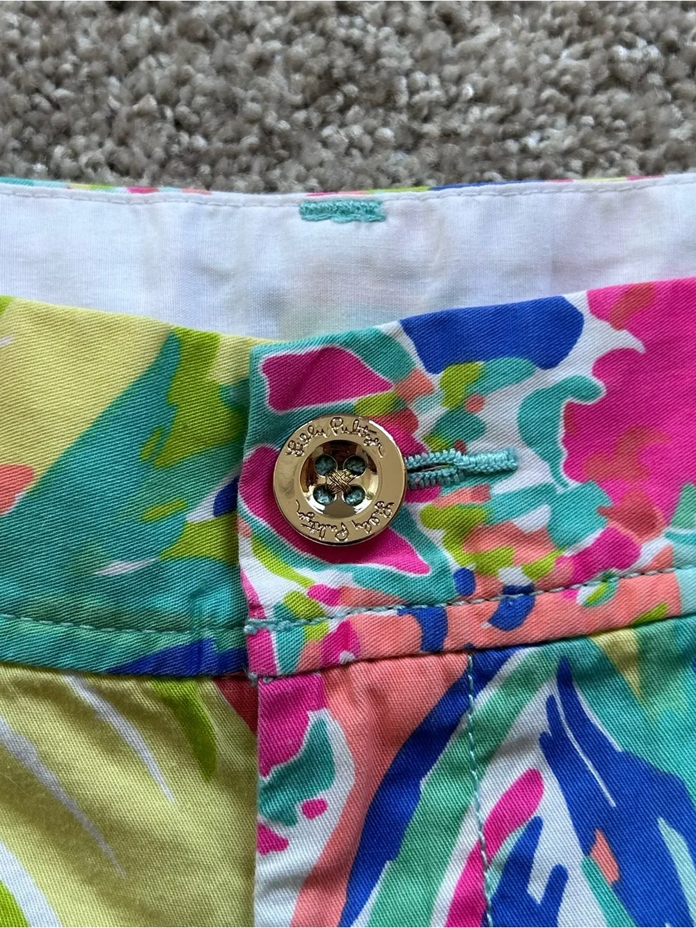 Lilly Pulitzer Callahan Mid Rise Flat Front Chino Shorts Women's Size 0 Tropical
